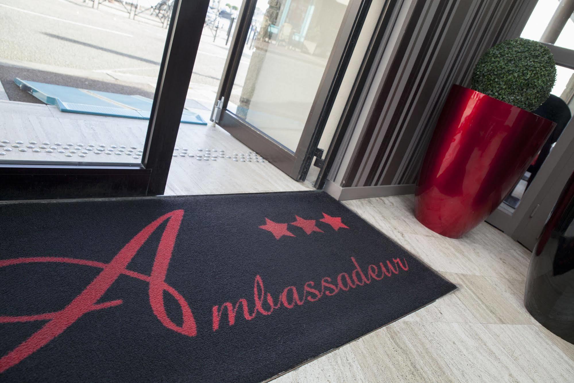 Ambassadeur Hotel - Cherbourg Port De Plaisance Εξωτερικό φωτογραφία